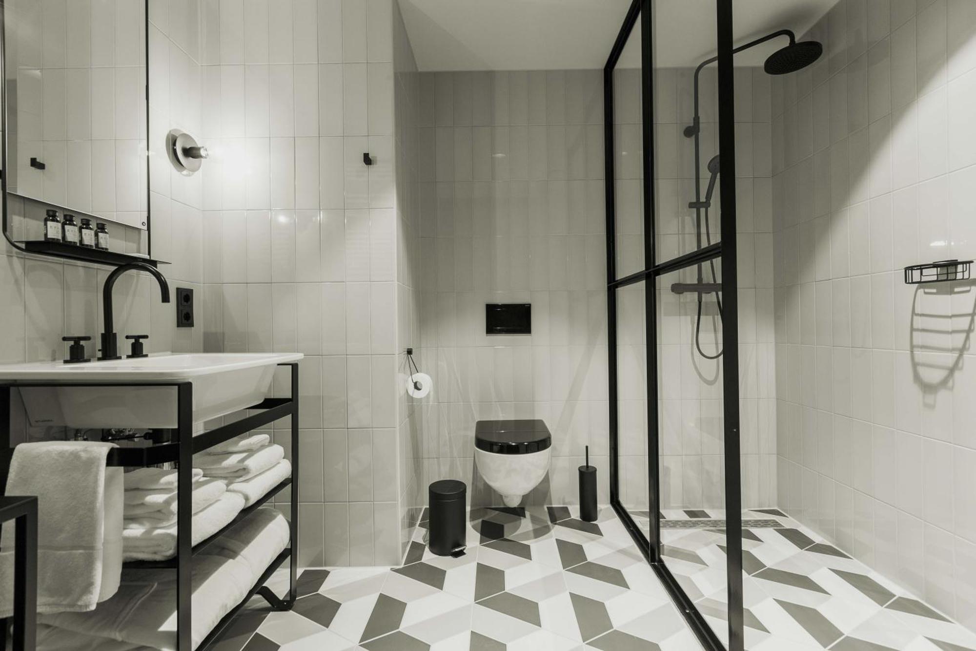 Comfort Room,1615699151:JPEG