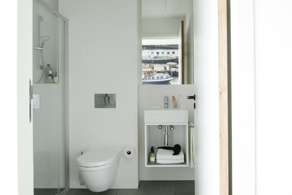 Three-Bedroom Apartment with River View,1310588929:JPEG