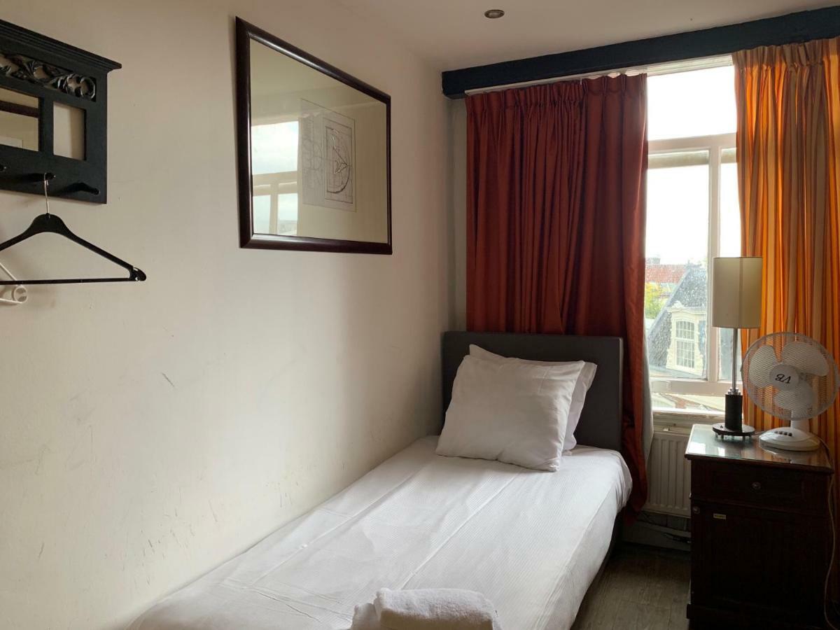 Single Room with Private External Bathroom